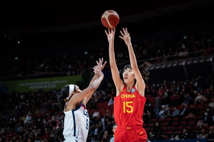 女篮中国vs美国小组赛