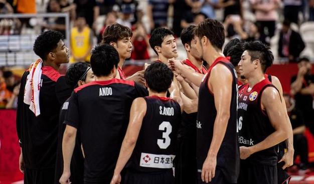 广西男篮vs日本男篮比赛