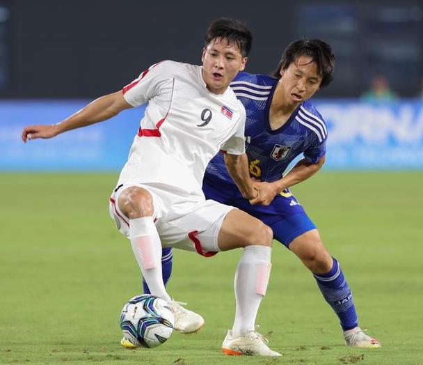 日本亚运会男足vs朝鲜的相关图片