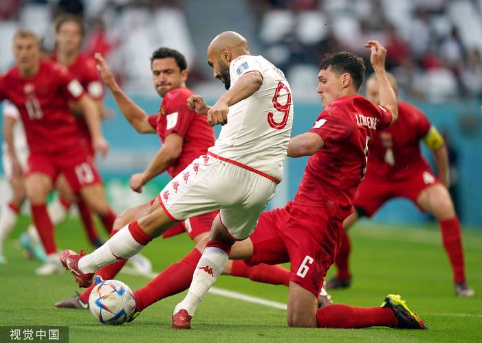 突尼斯vs丹麦开球的相关图片
